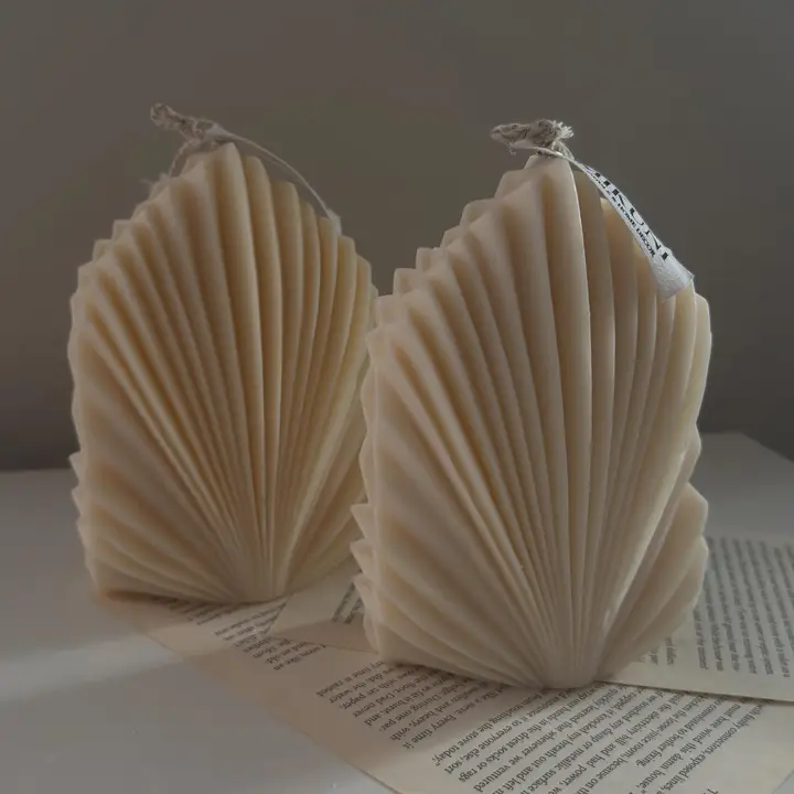 Bougie artisanale 100 % naturelle parfumée, inspirée de la feuille de palmier – Image 2